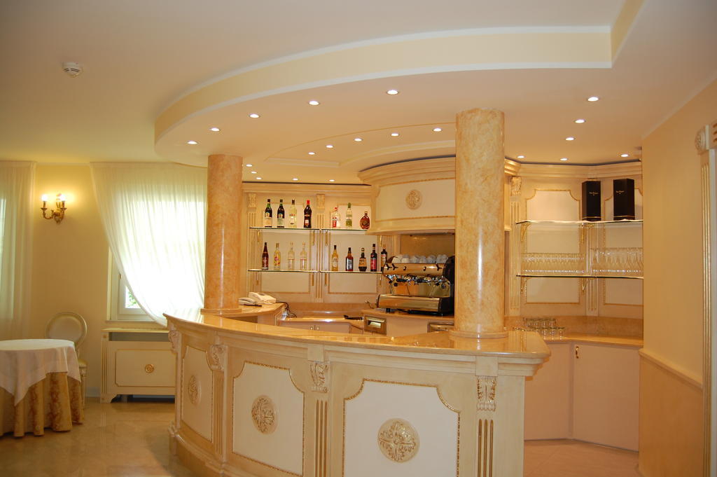 Hotel Motel Gold Calcinate エクステリア 写真