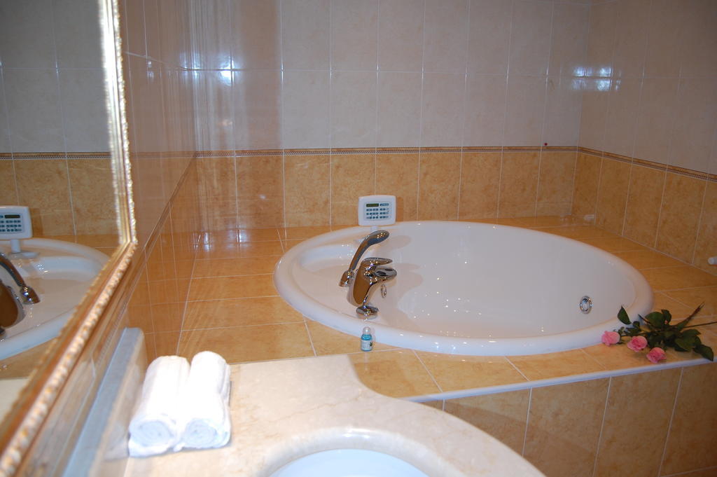 Hotel Motel Gold Calcinate エクステリア 写真