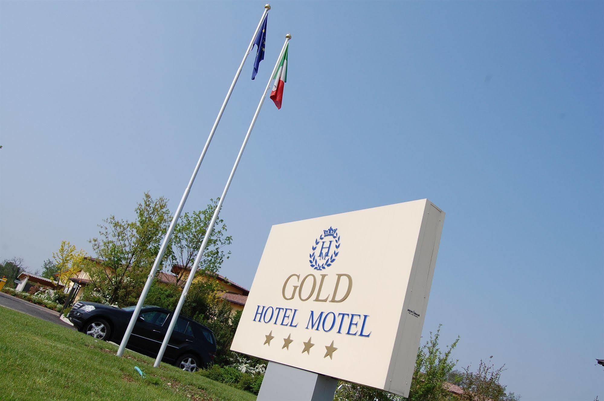 Hotel Motel Gold Calcinate エクステリア 写真