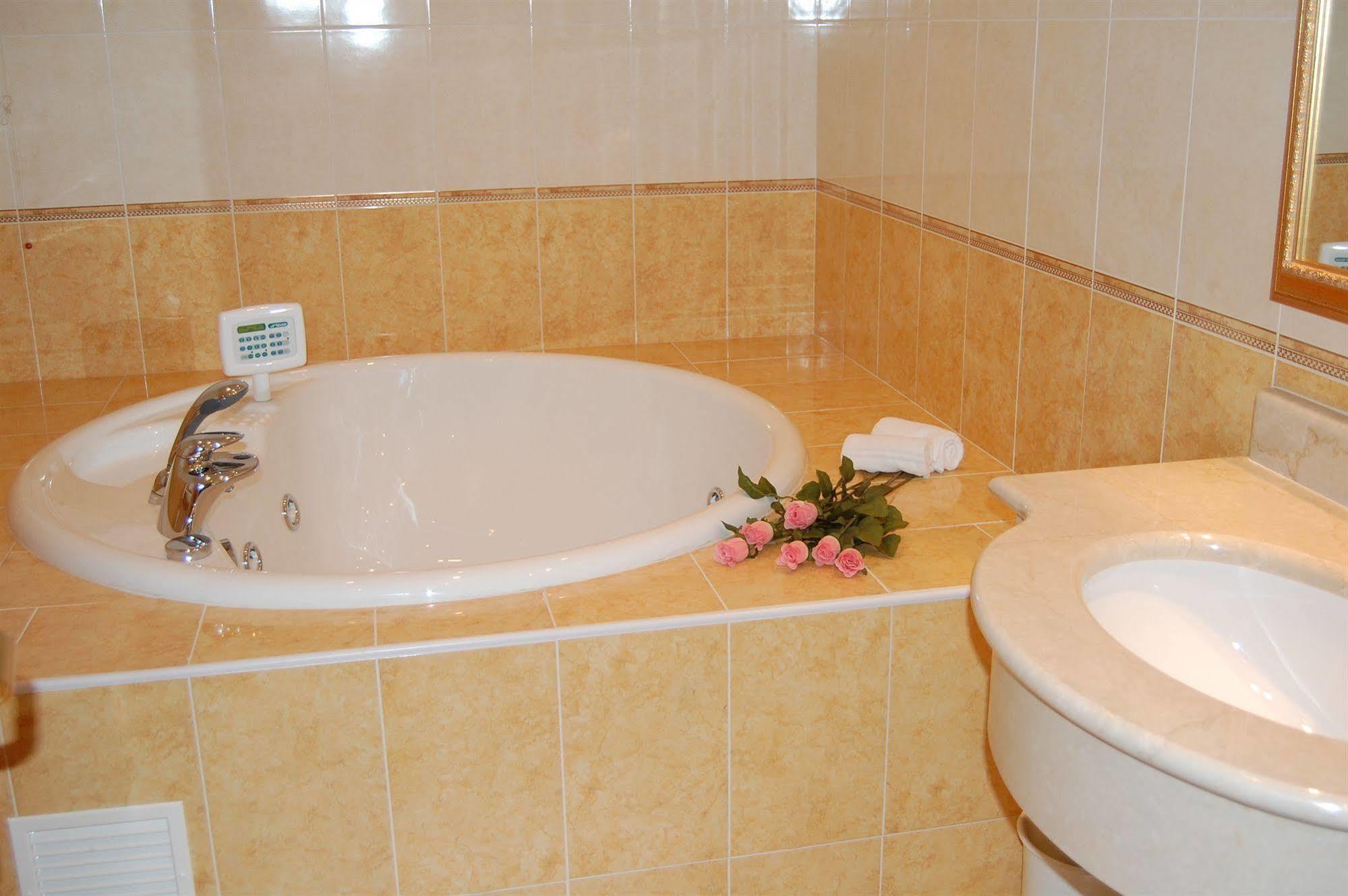 Hotel Motel Gold Calcinate エクステリア 写真